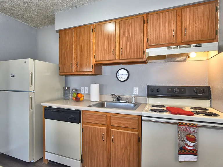 Berwick Apartments — Photo 12