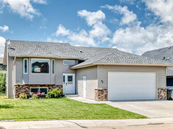 45 E Vantage Cres, Olds, AB T4H 0B5