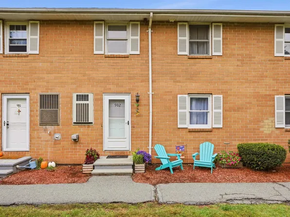 902 Elmwood Drive, Hudson, NH 03051