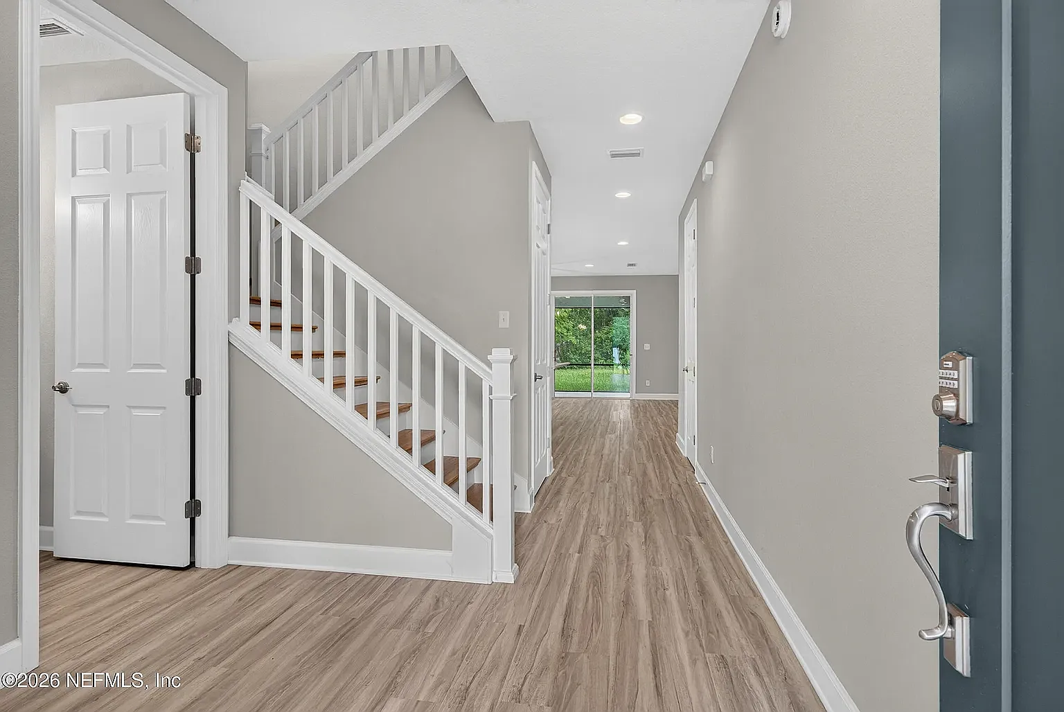 4 bed, 2.5 bath, 2646 sqft, $3,350 — Photo 4