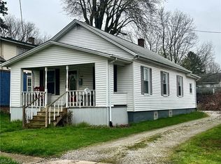 1028 Washington Ave, Louisville, OH 44641