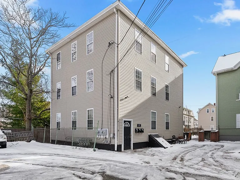 132-134 DePasquale Avenue — Photo 16