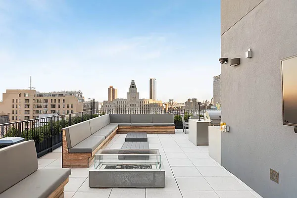 Sold by Douglas Elliman | media 14