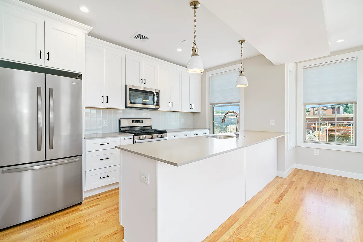 Building Photo - 180 Norfolk Ave #2