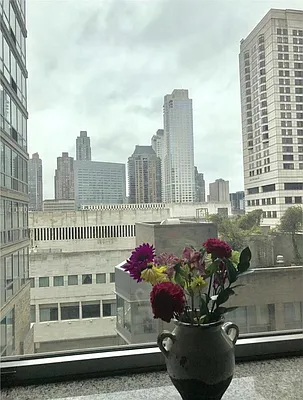 Rented by R New York | media 14