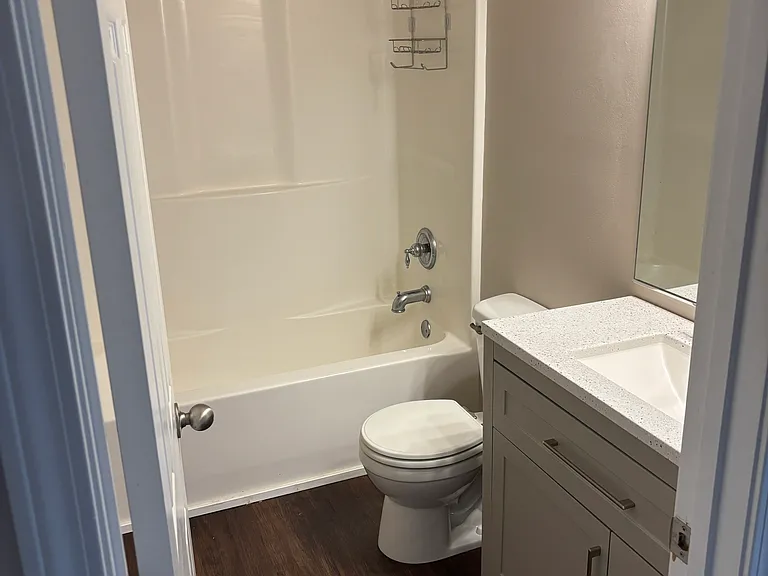 4460 Oakbank Ln — Photo 12