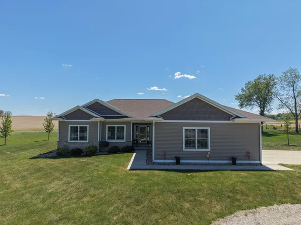 20786 270th St, Parkersburg, IA 50665