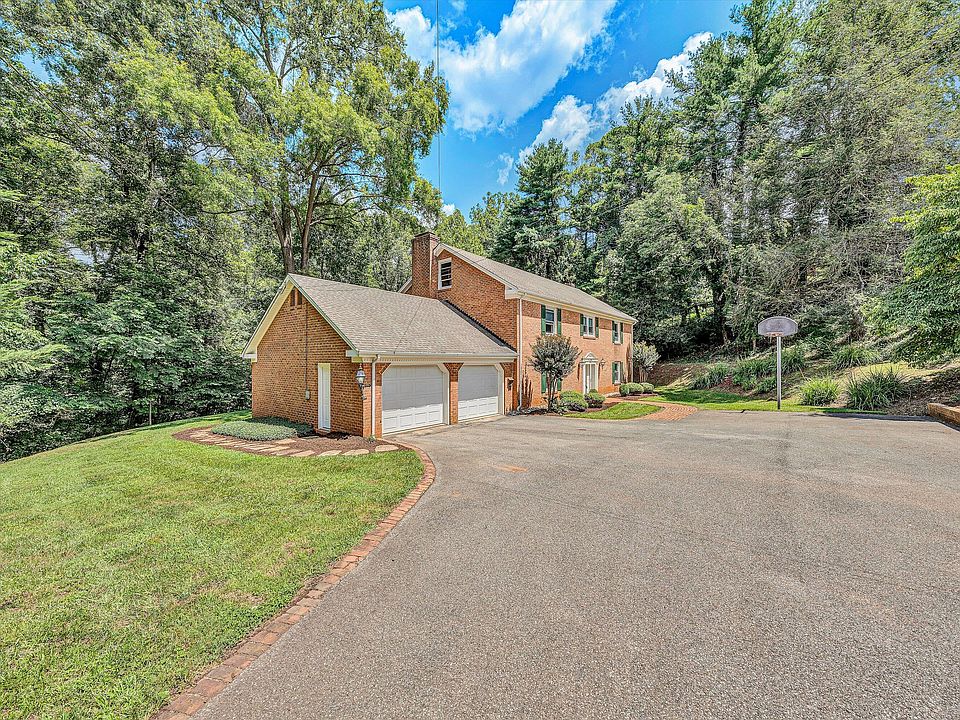 1st image of 280 Hillcrest Dr