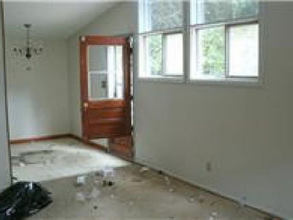 3rd image of 256 Wynona Dr SE