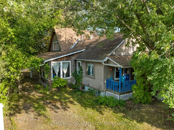 105 Weir Rd, Pt Colborne, ON L3K 2M8