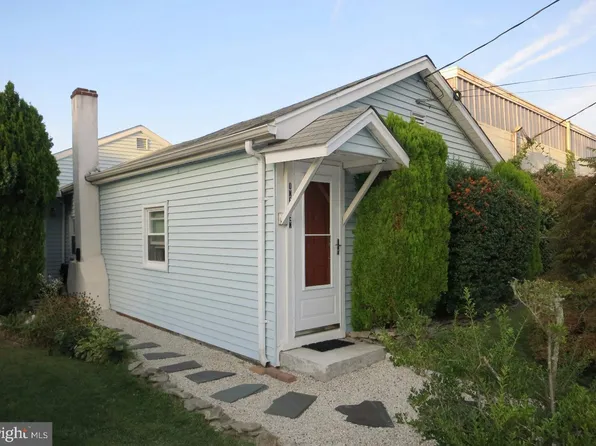 110 1st Ave, Hamilton, NJ 08619