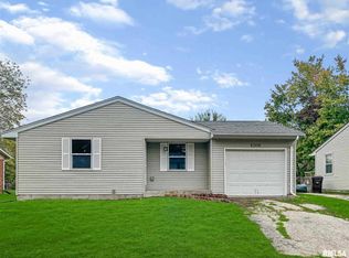 4306 W Castleton Rd, Peoria, IL 61615