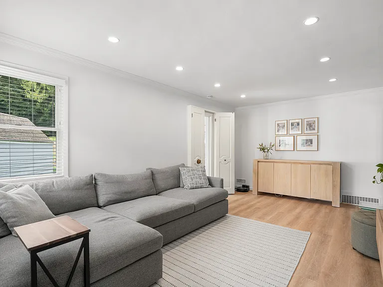151 Seacord Rd — Photo 4