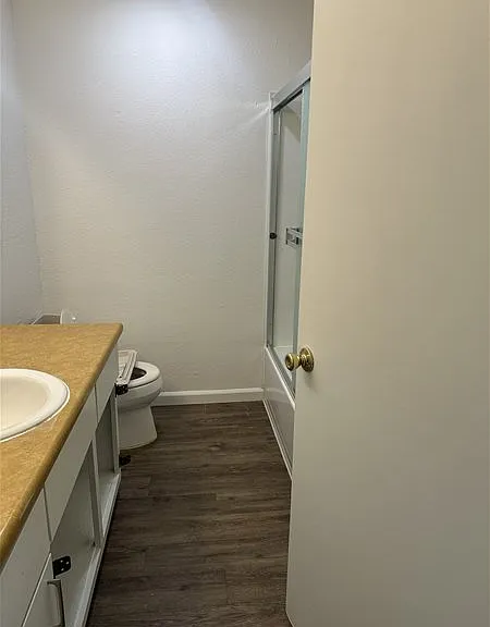 614 Adams St — Photo 4