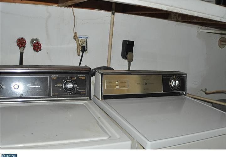 2nd image of 30 Cheshire Ct