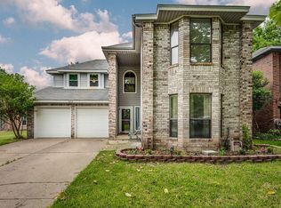 6309 Meadow Glen Dr, Arlington, TX 76018