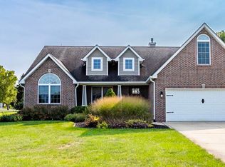 174 Lee Dr, Kouts, IN 46347