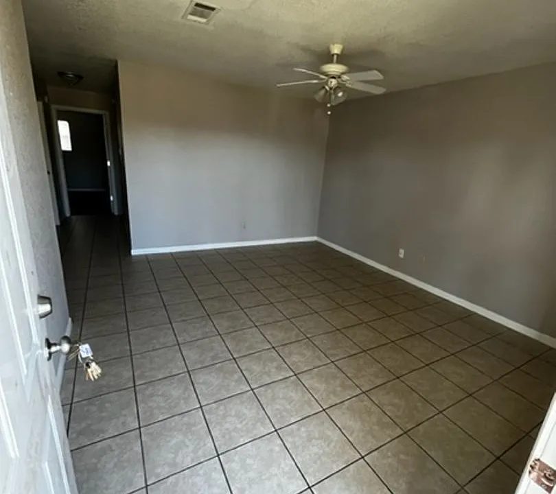117 N 5th St