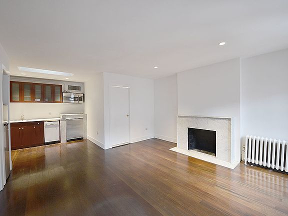 4th image of 60 Greenwich Ave APT 3R