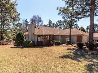 101 Pinnacle Ct, West End, NC 27376