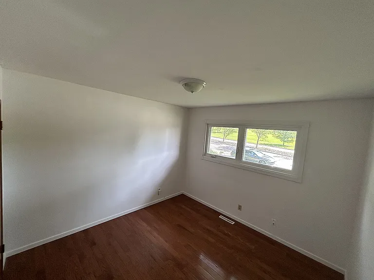 4319 Charleswood Dr NW — Photo 24