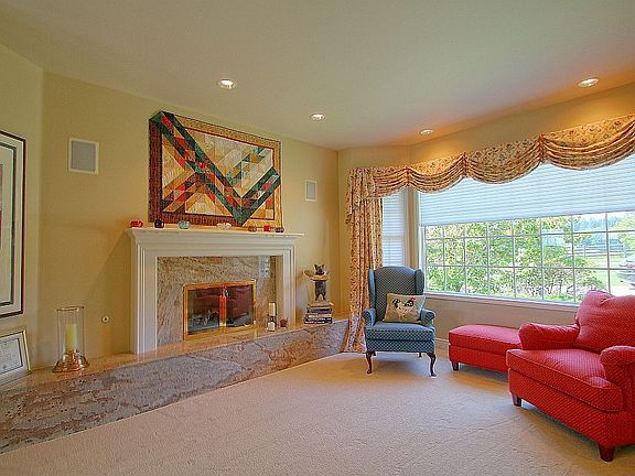 4th image of 619 308th St NE