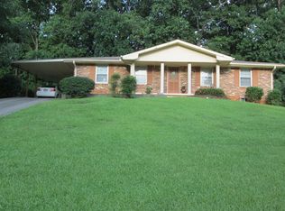 457 Dixie Lee Ln, Stone Mountain, GA 30083