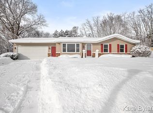 1532 Cloverly Ct NW, Grand Rapids, MI 49544