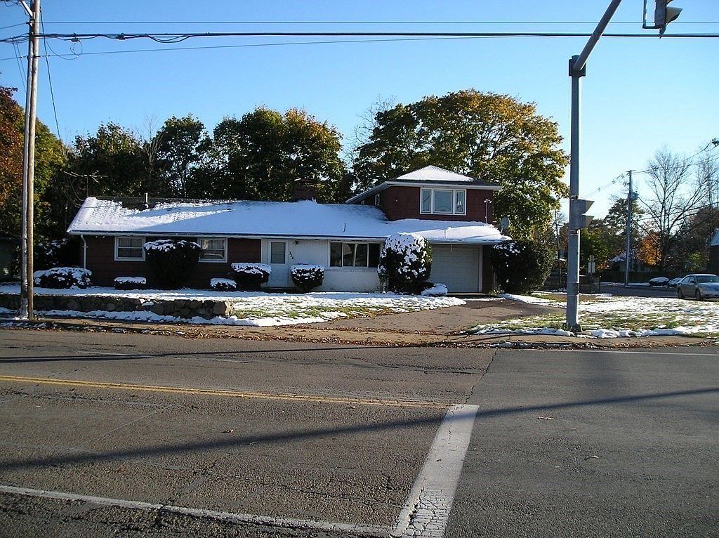 324 Oak St, Brockton, MA 02301 Zillow