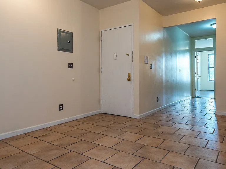 300 Jefferson St #1L — Photo 3