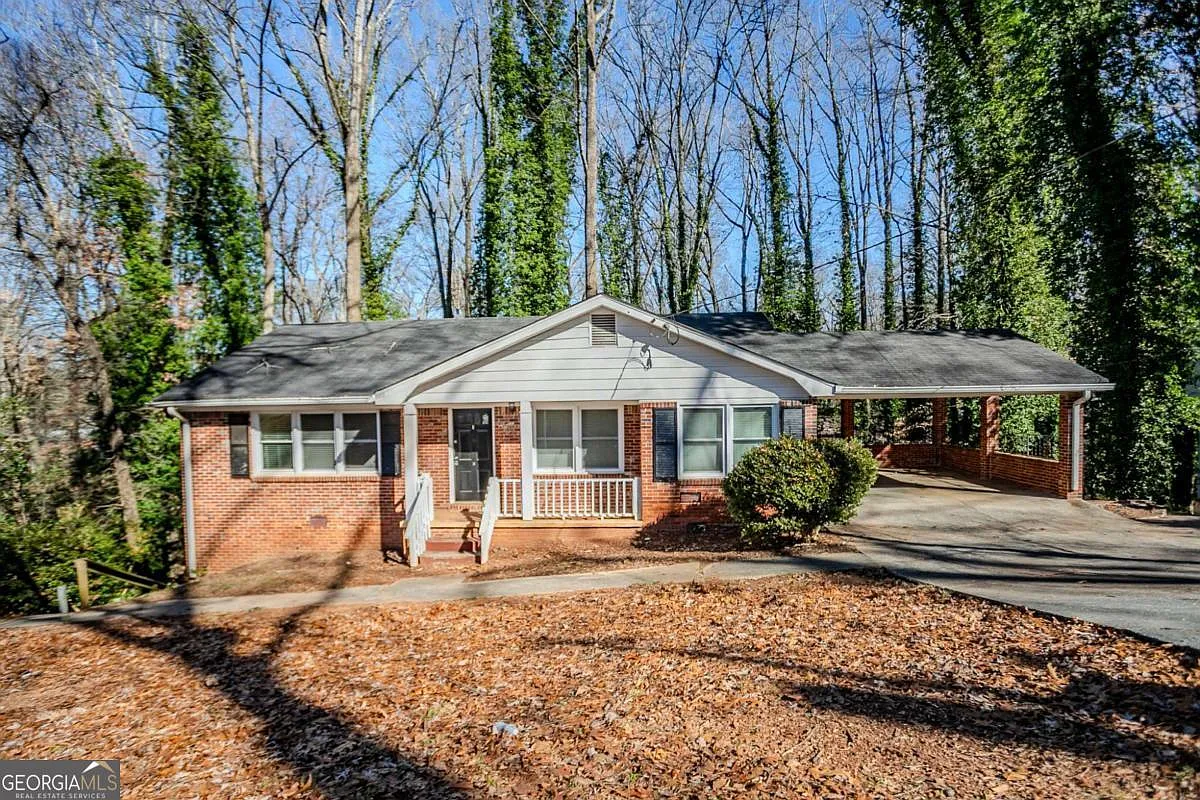 2364 Oakridge Ct photo 1