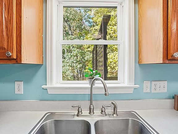 5th image of 35 Highland Park #35