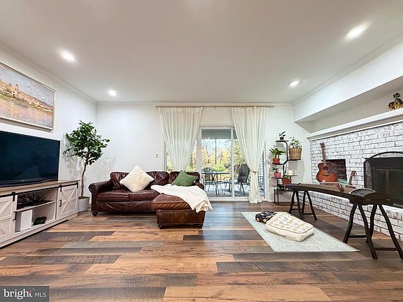 3rd image of 21 Jasmine Ct