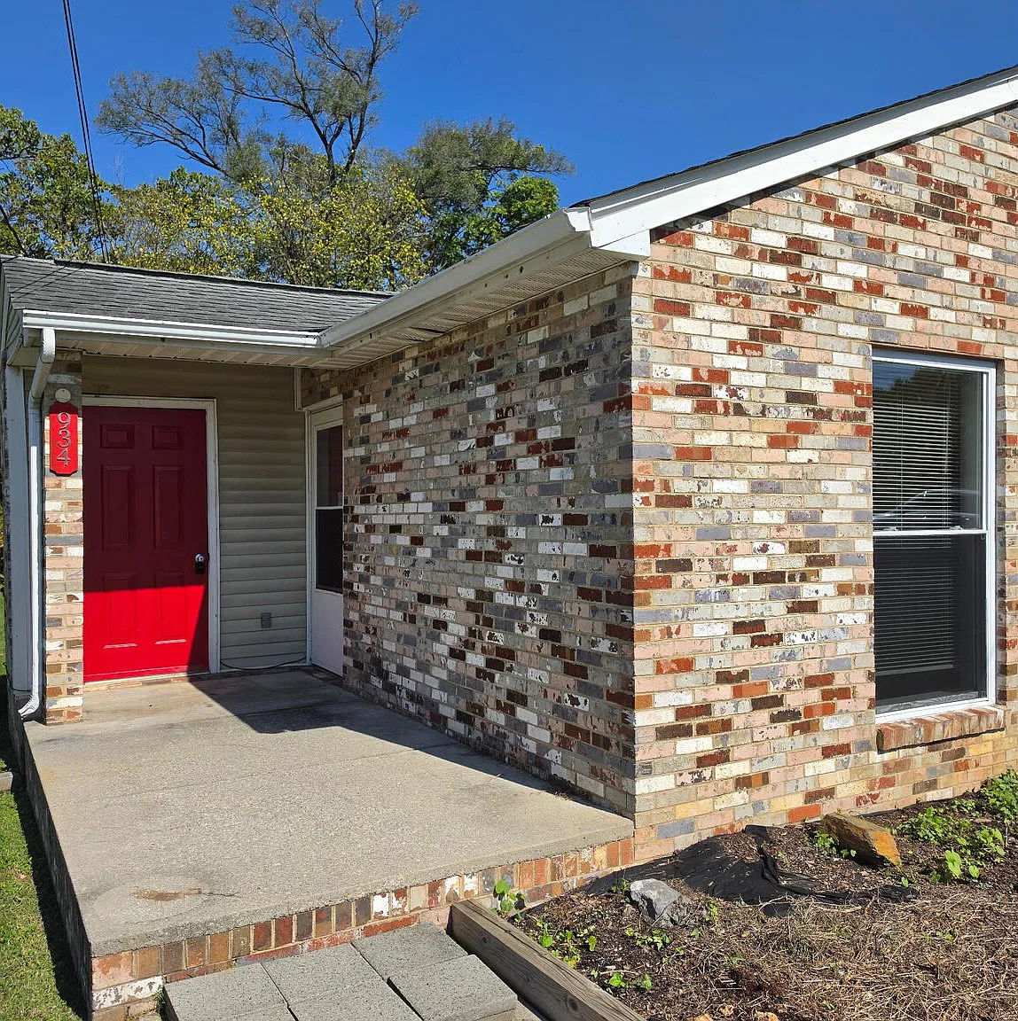 2 bed, 2.0 bath, 922 sqft, $1,250 — Photo 1