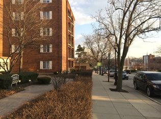 515 N Main St #1-A, Glen Ellyn, IL 60137