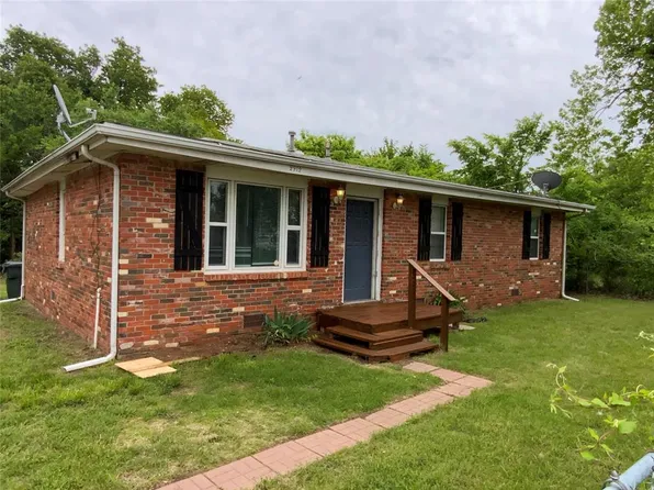 2912 Finley Dr, Midwest City, OK 73130
