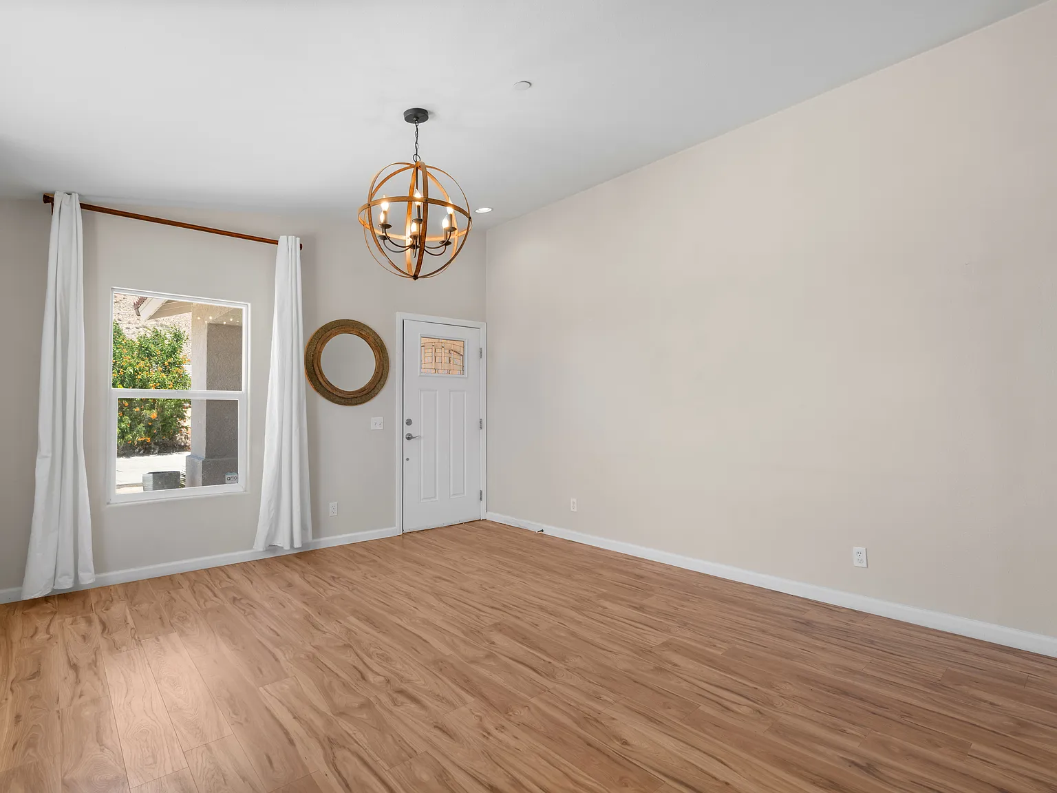 4 bed, 1617 sqft, $2,600 — Photo 3