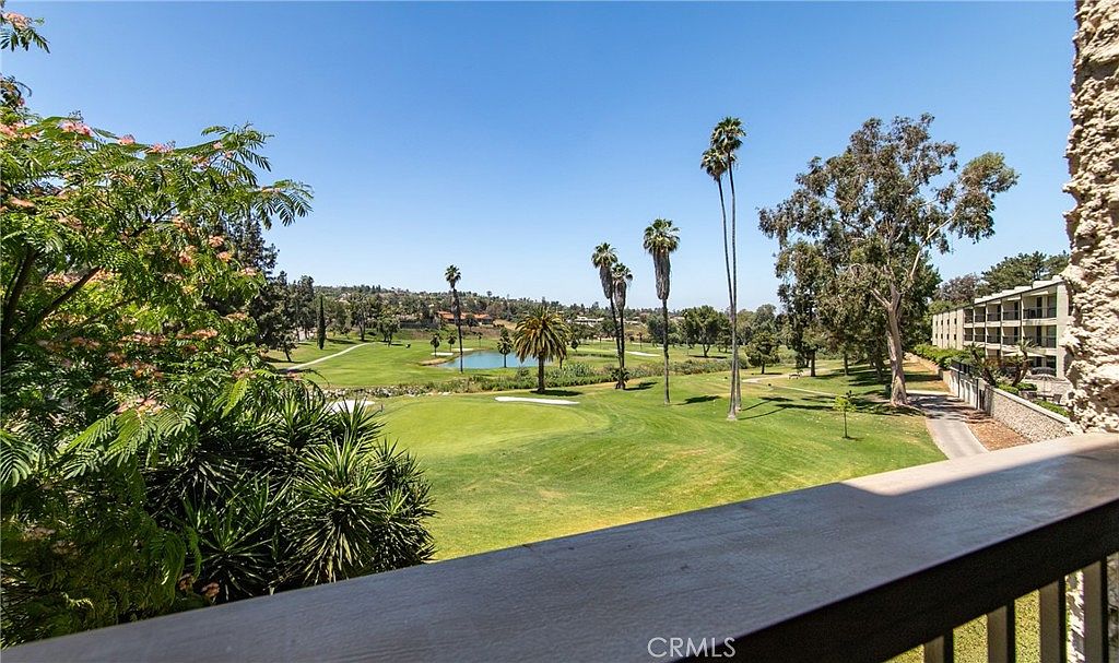 5555 Canyon Crest Dr APT 2G