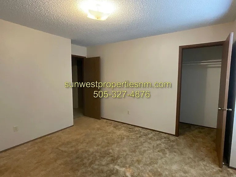 1631 Farmington Ave #4 — Photo 16