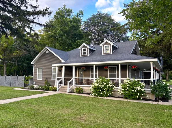 707 S Otter Creek Rd, Streator, IL 61364