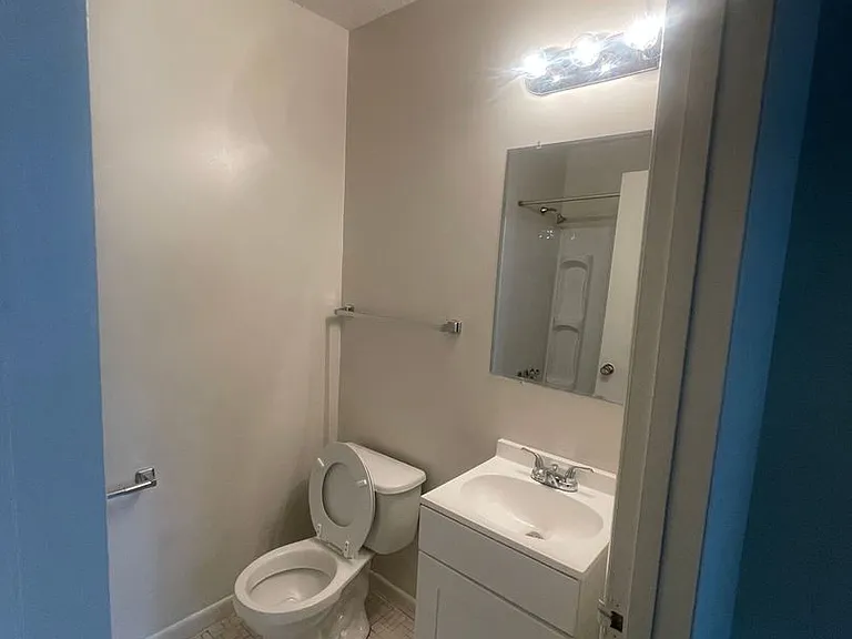 Pre-Leasing Summer/Fall 2026 ~ Woodall Apartments ~ 1 Bedroom Blocks From Ncsu Campus — Photo 4