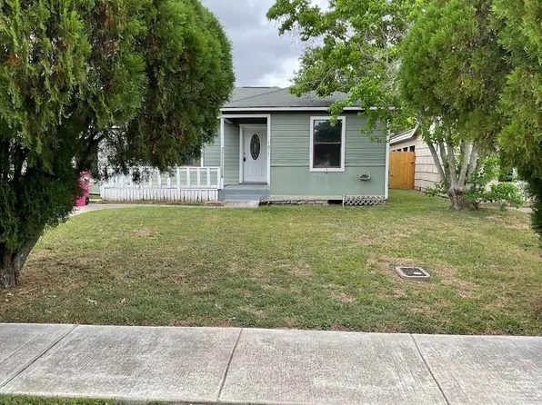 1022 W 8th St, Freeport, TX 77541