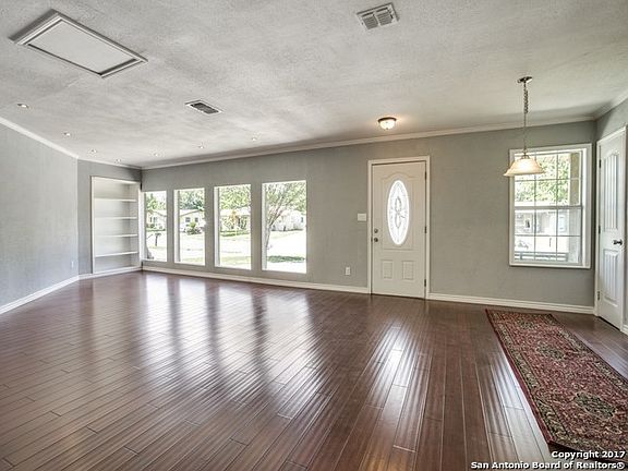 5th image of 7438 Timbercreek Dr