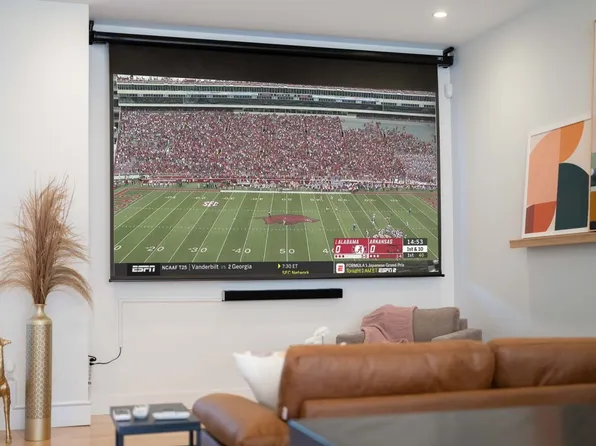 707 SE A St #Id1241300p, Bentonville, AR 72712