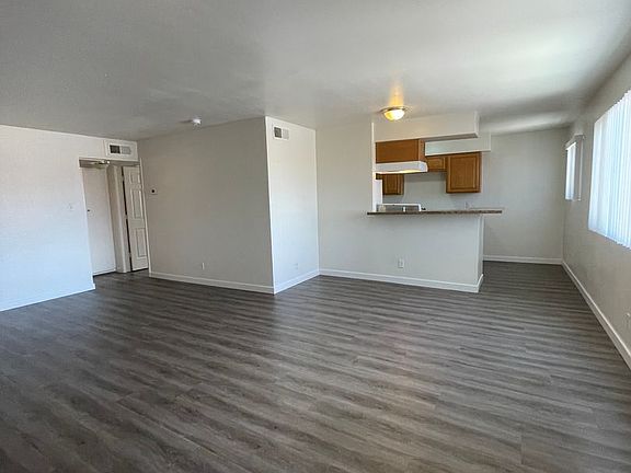 3rd image of 497 Calcaterra Cir APT F