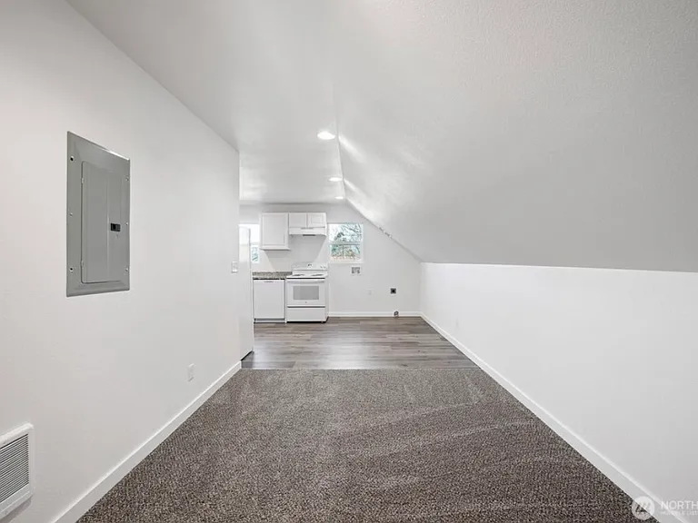 285 20th Ave #2 — Photo 3