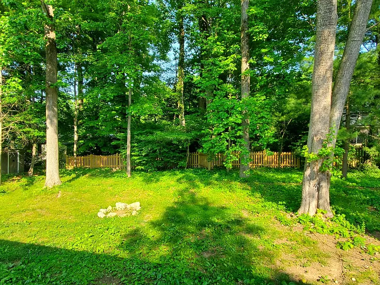 8634 Cromwell Dr — Photo 18