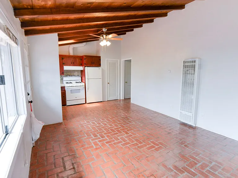 1502 Buena Vista — Photo 7