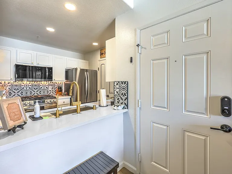 950 Seven Hills Dr 2825-6_05212026