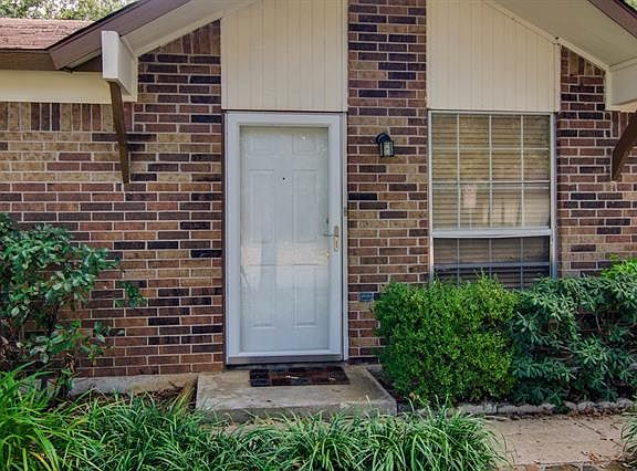 5th image of 4202 Coronet Ln